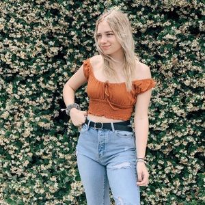 Meet your Posher, Shelby